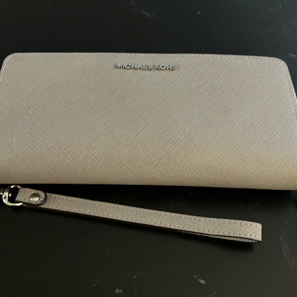 Michael Kors Wristlet